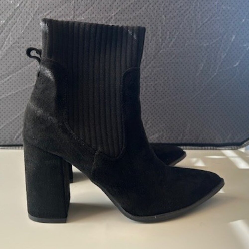 Black Sueded Pointed Toe Bootie 7.5